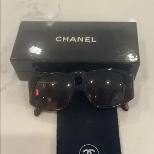 CHANEL | Accessories | Vintage Chanel Gold Camilla Tortoise  display picture 3